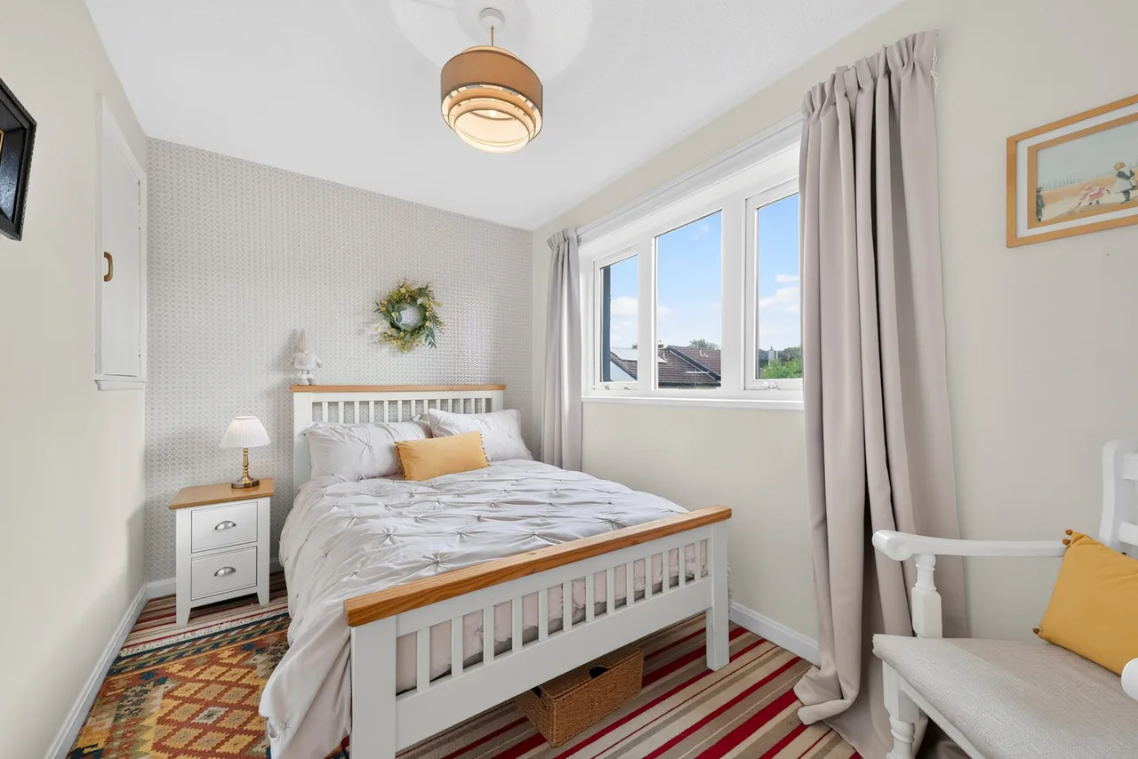 Dundonald Crescent, Newton Mearns, Lanarkshire, G77, photo 15