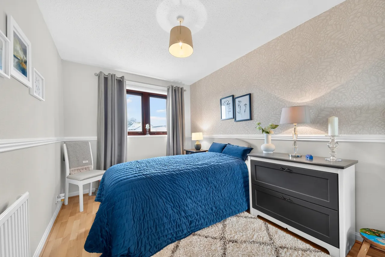 Dundonald Crescent, Newton Mearns, Lanarkshire, G77, photo 11