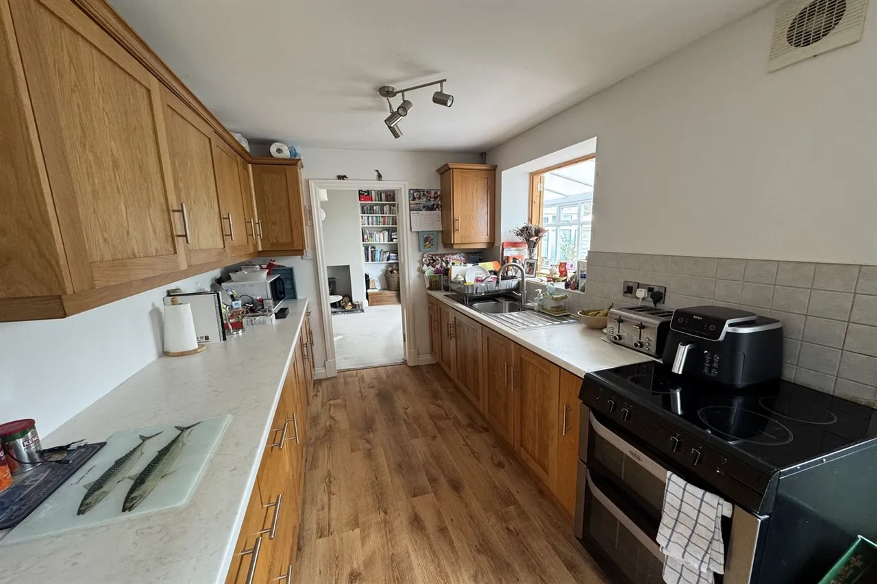 Parkfield Avenue, Stockport, photo 5