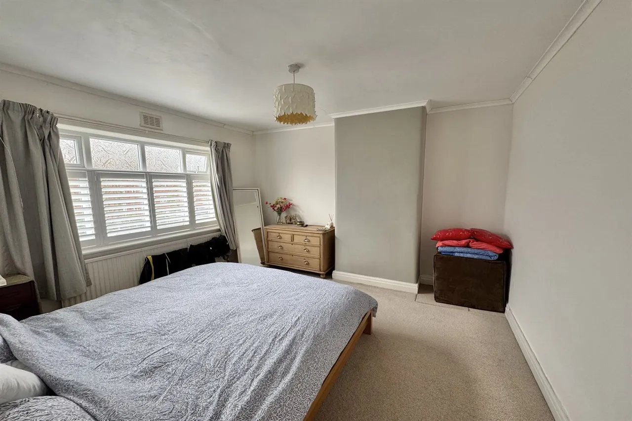 Parkfield Avenue, Stockport, photo 11