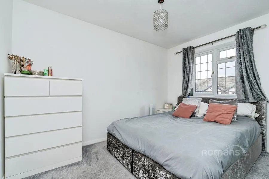 Morley Close, Yateley, GU46, photo 9
