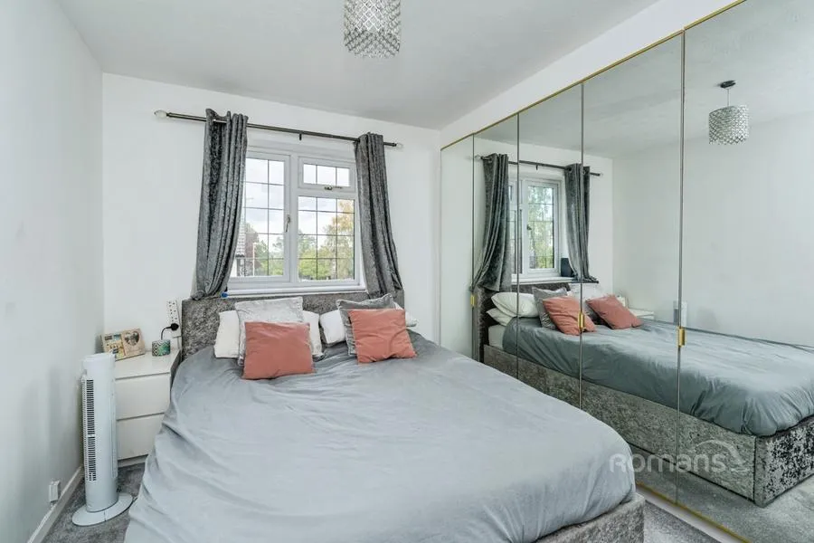 Morley Close, Yateley, GU46, photo 10