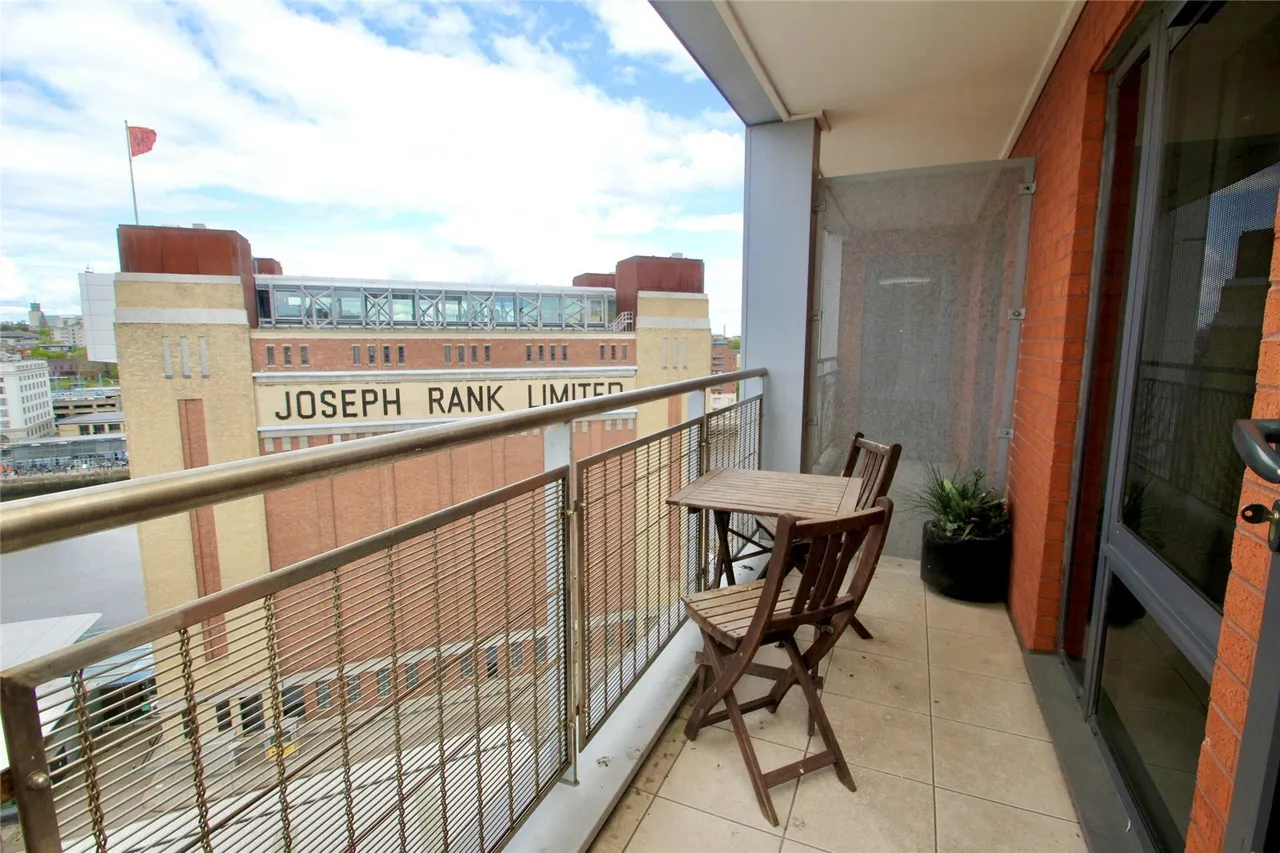 2 bed flat for sale — Baltic Quay, Gateshead, Tyne and Wear, NE8