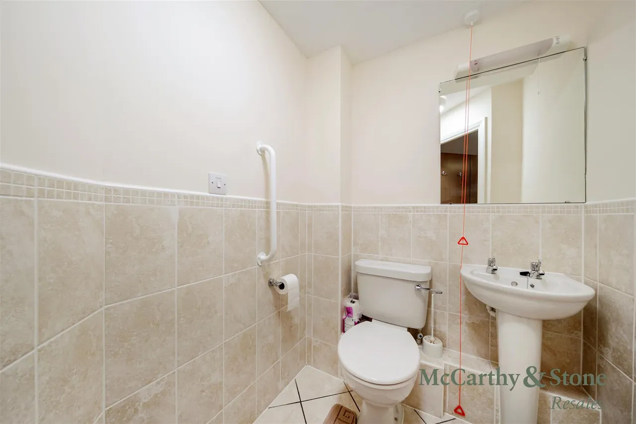 Station Approach, Cheadle Hulme, SK8, photo 10