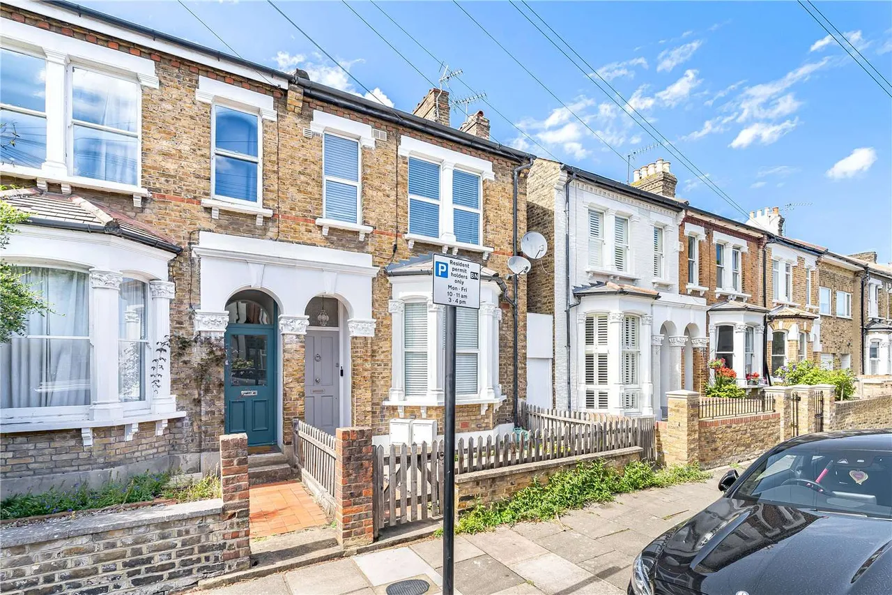 Whitestile Road, Brentford, TW8 9NJ, photo 2