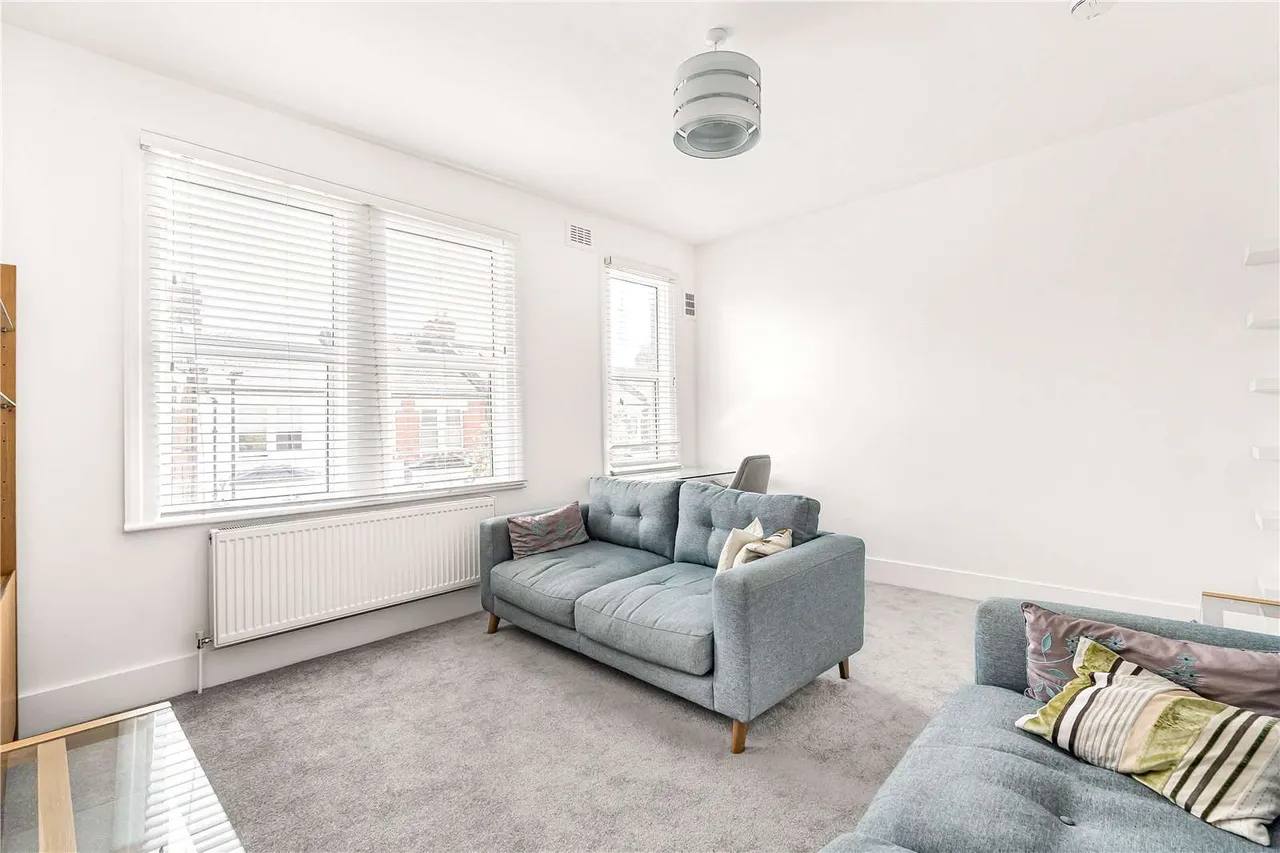Whitestile Road, Brentford, TW8 9NJ, photo 3