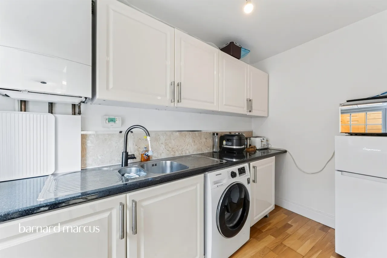 Motspur Park, New Malden, KT3, photo 9