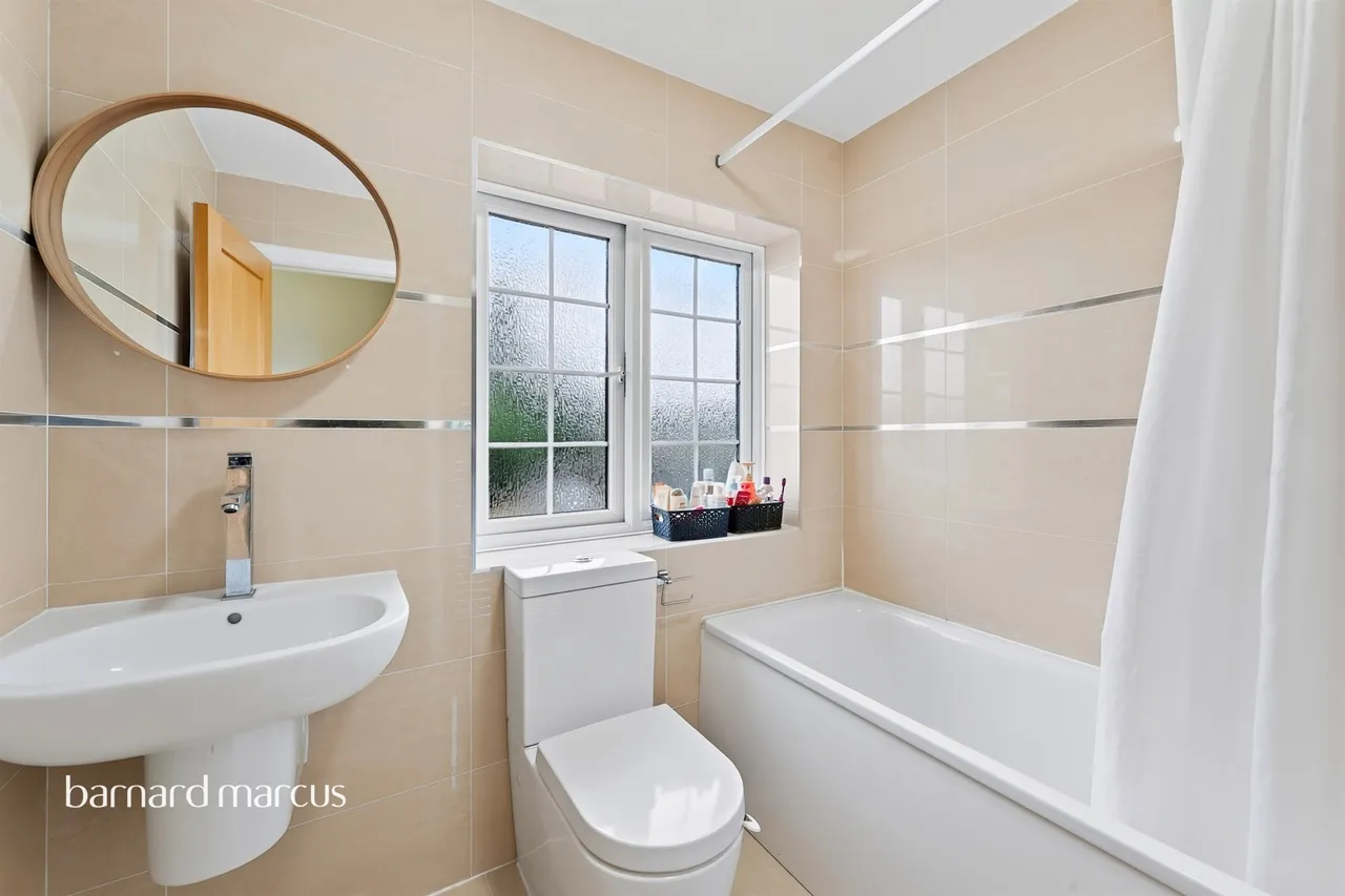 Motspur Park, New Malden, KT3, photo 10