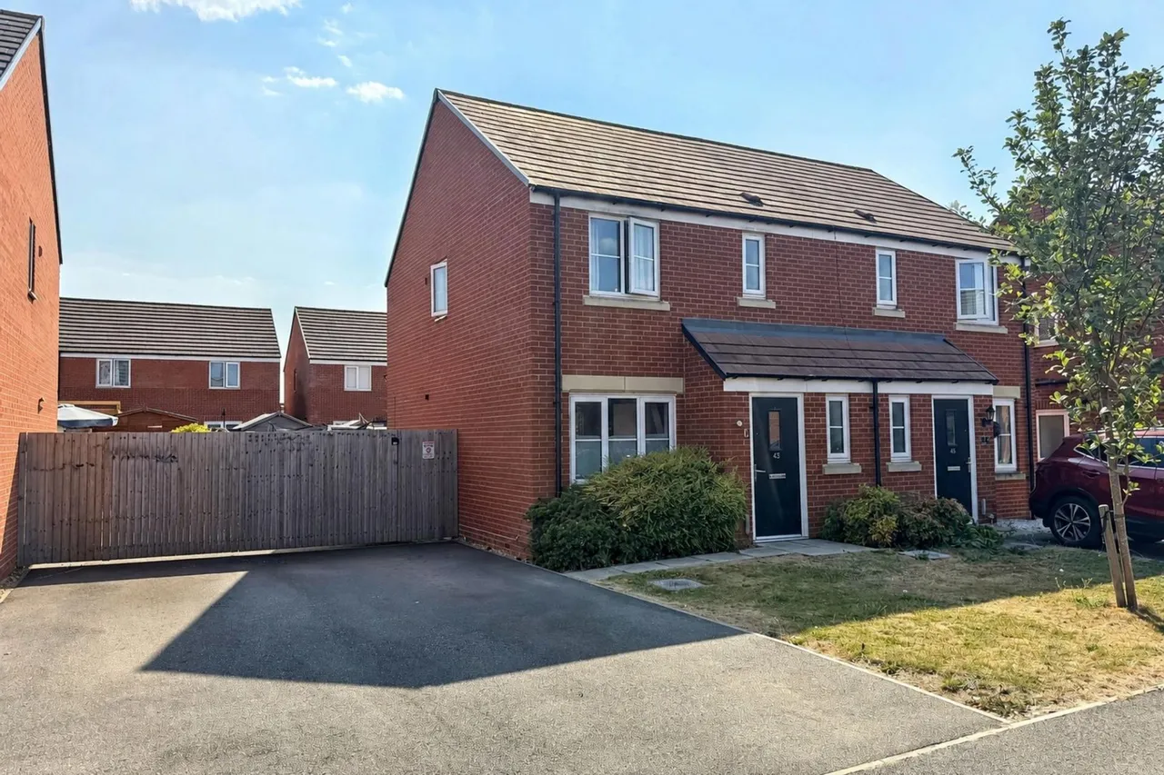 3 bed house for sale, Harmony Grove, Peterborough, PE7