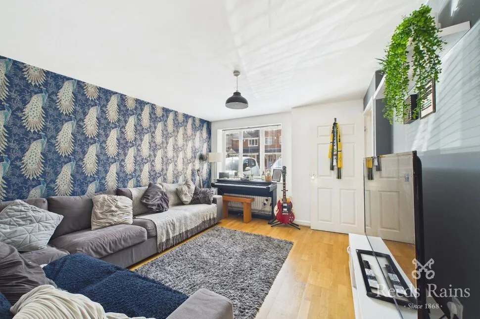 Cromwell Mount, Pontefract, West Yorkshire, WF8, photo 4