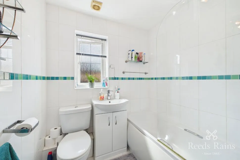 Cromwell Mount, Pontefract, West Yorkshire, WF8, photo 5