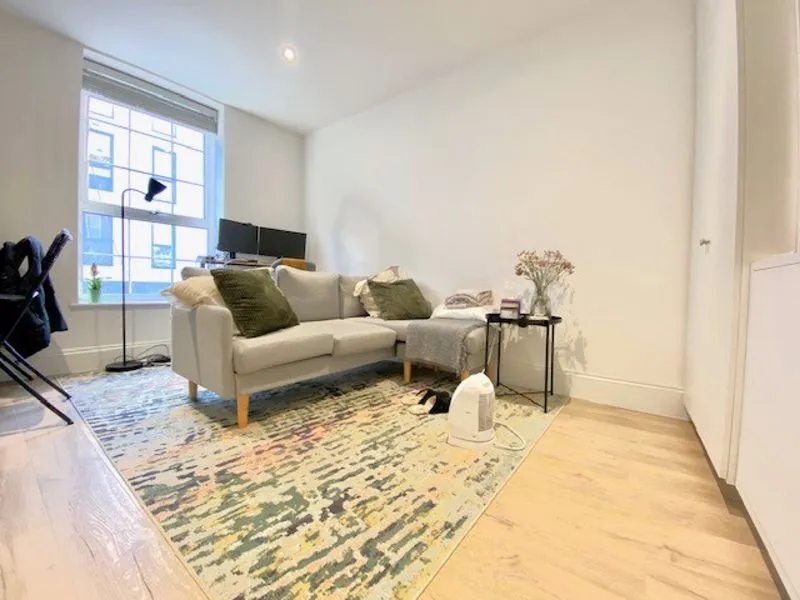 1 bed flat to rent — Wentworth Street, London E1 7TD