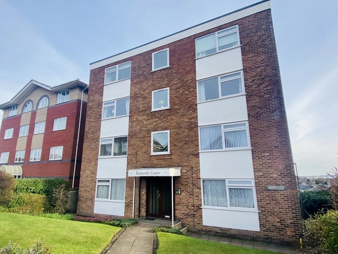 2 bed flat to rent — Longfleet Road, Poole