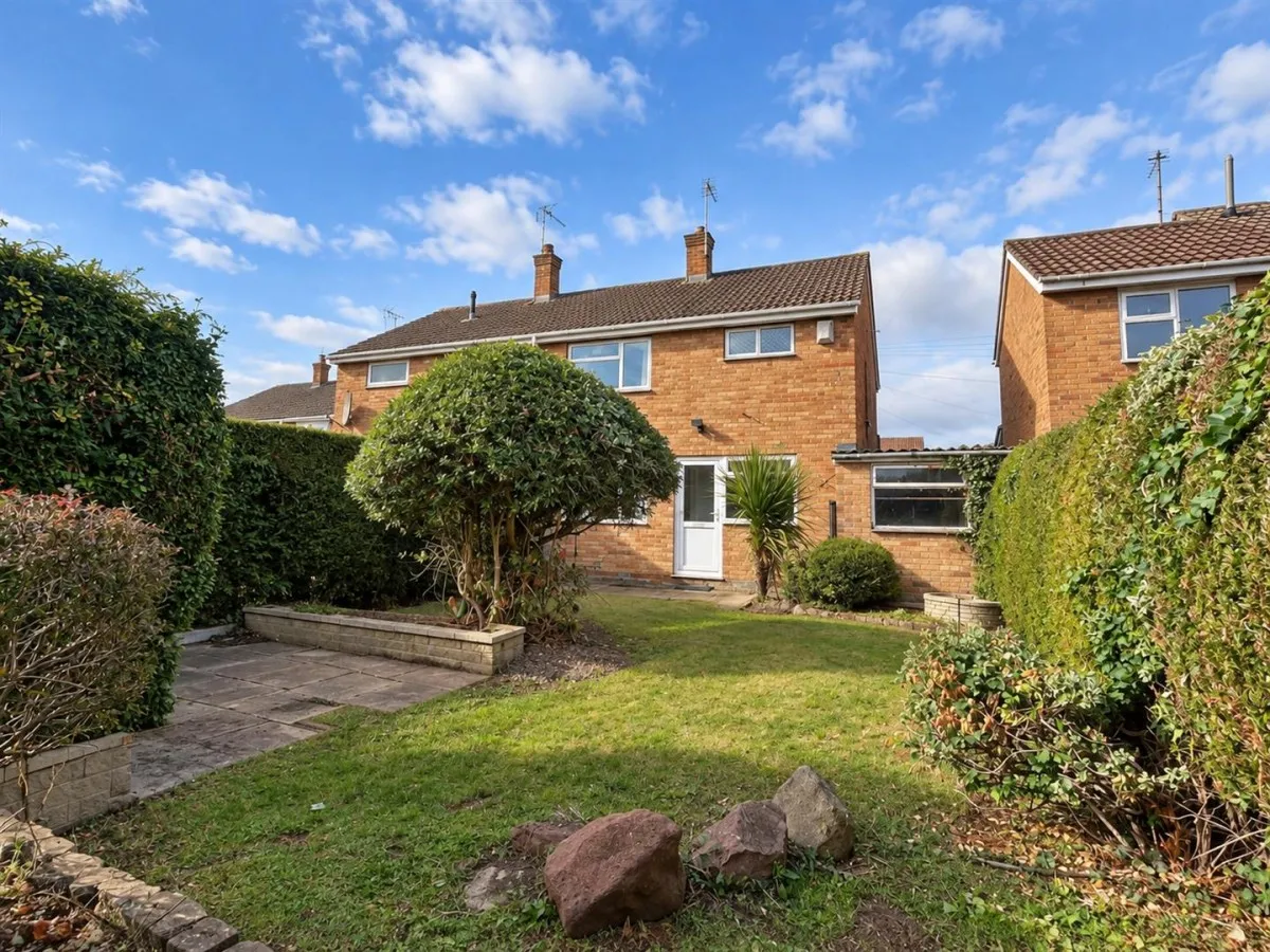 Insley Gardens, Hucclecote, GL3, photo 13