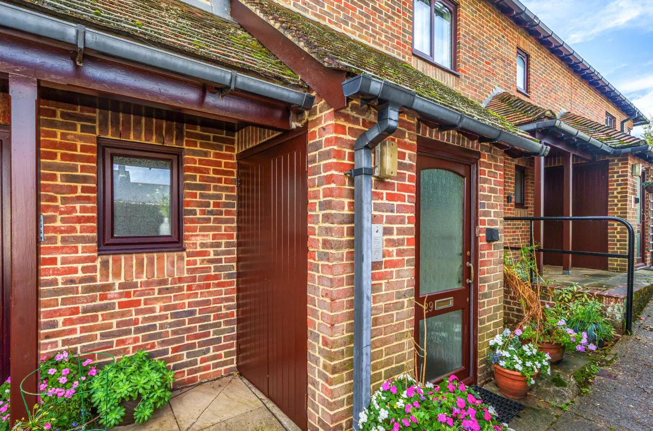 White Horse Court, Storrington, RH20, photo 10