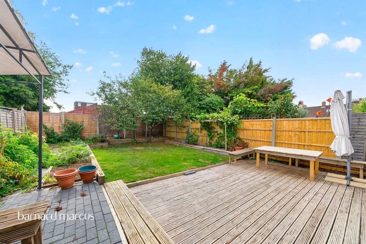 Shelson Avenue, Feltham, TW13, photo 3