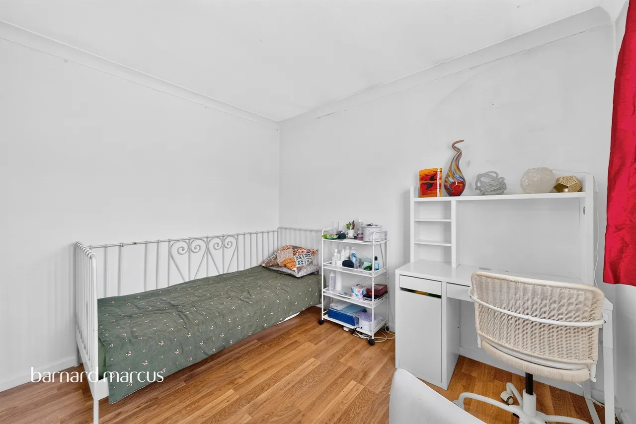 Shelson Avenue, Feltham, TW13, photo 12