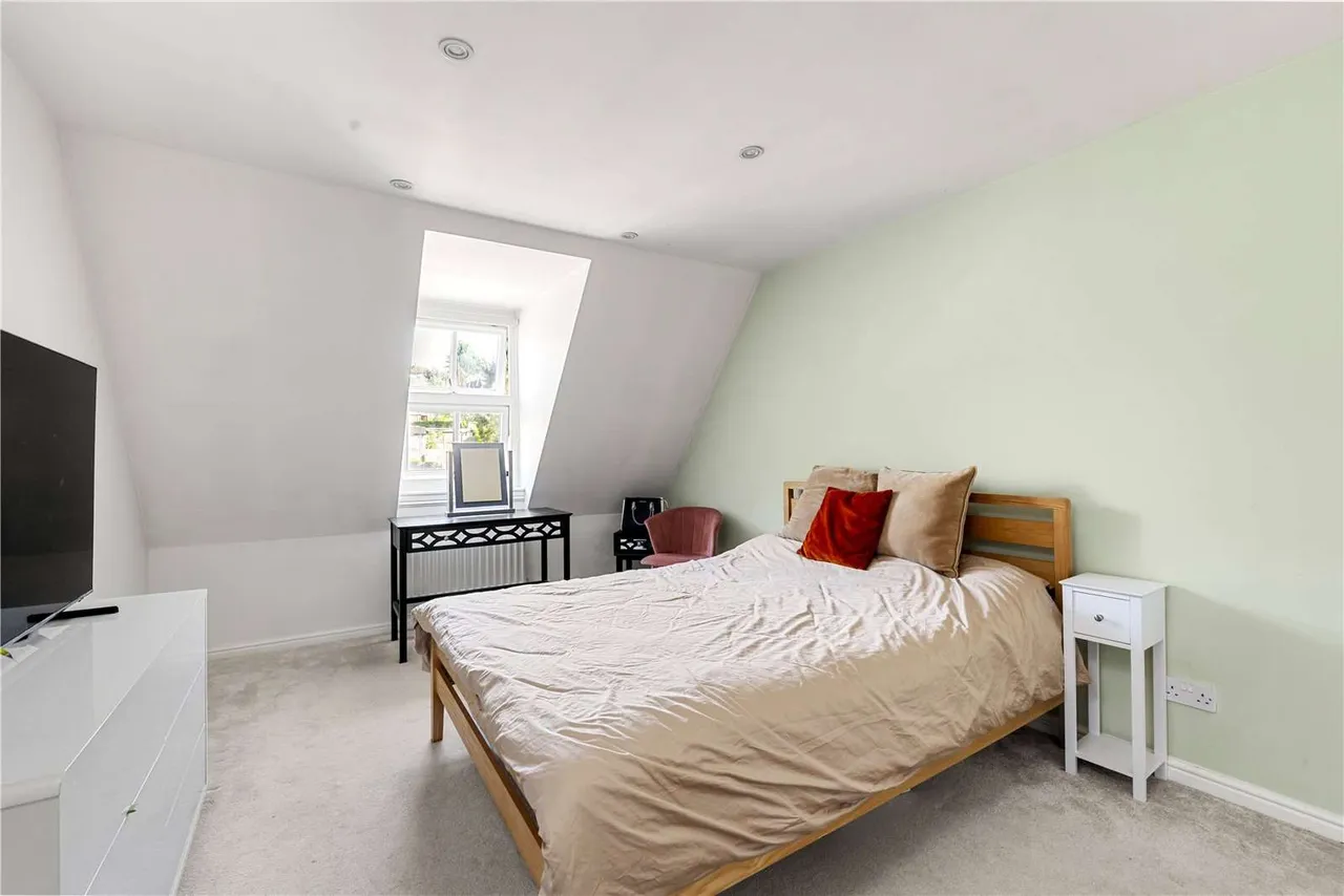Sydenham Road, Guildford, Surrey, GU1 3ST, photo 11