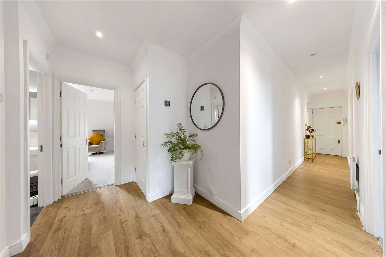 Sydenham Road, Guildford, Surrey, GU1 3ST, photo 5