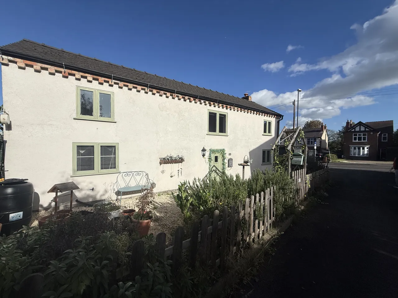 2 bed house to rent, Stenson Road, Derby, DE23