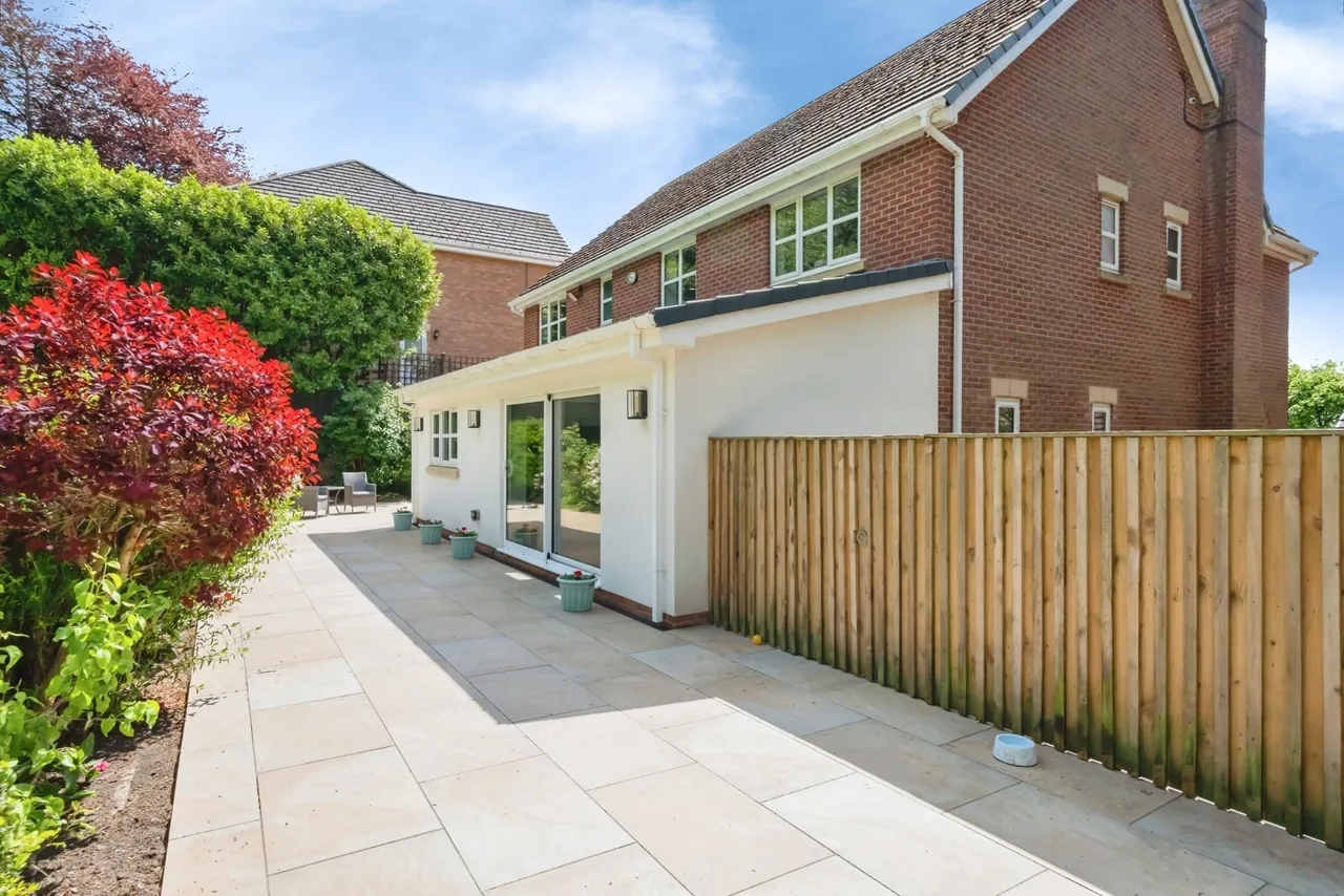 The Brackens, Delph Lane, Daresbury, Warrington, WA4, photo 34