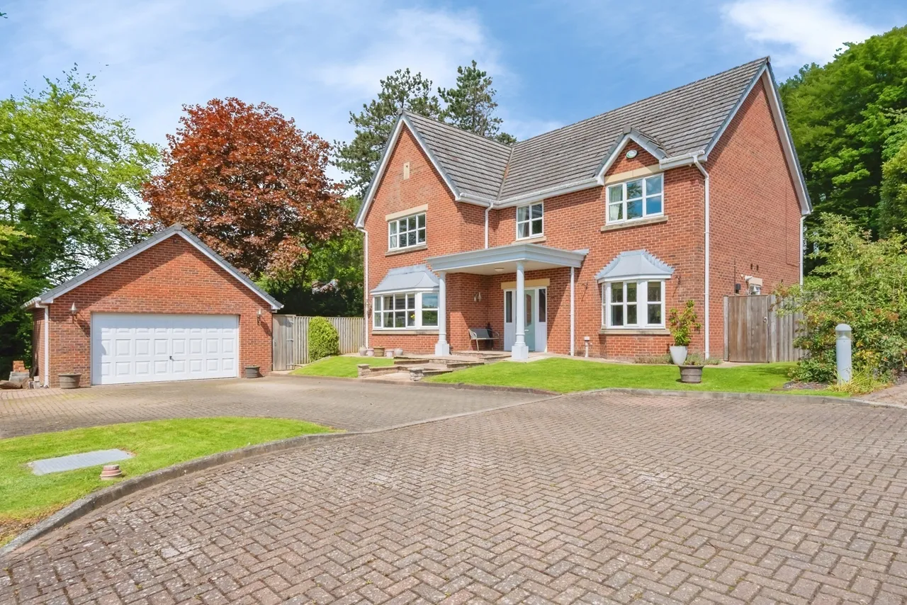 The Brackens, Delph Lane, Daresbury, Warrington, WA4, photo 41