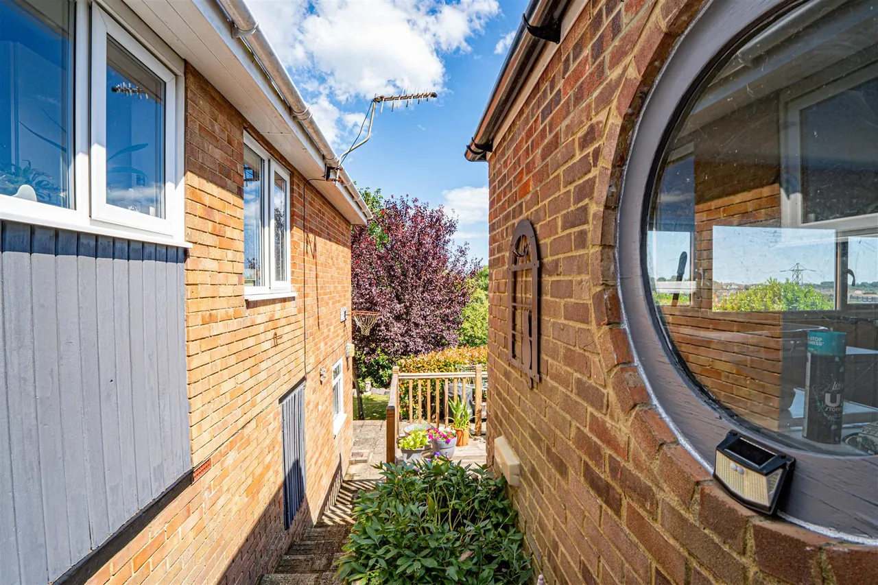 Pine Avenue, Hastings, photo 14