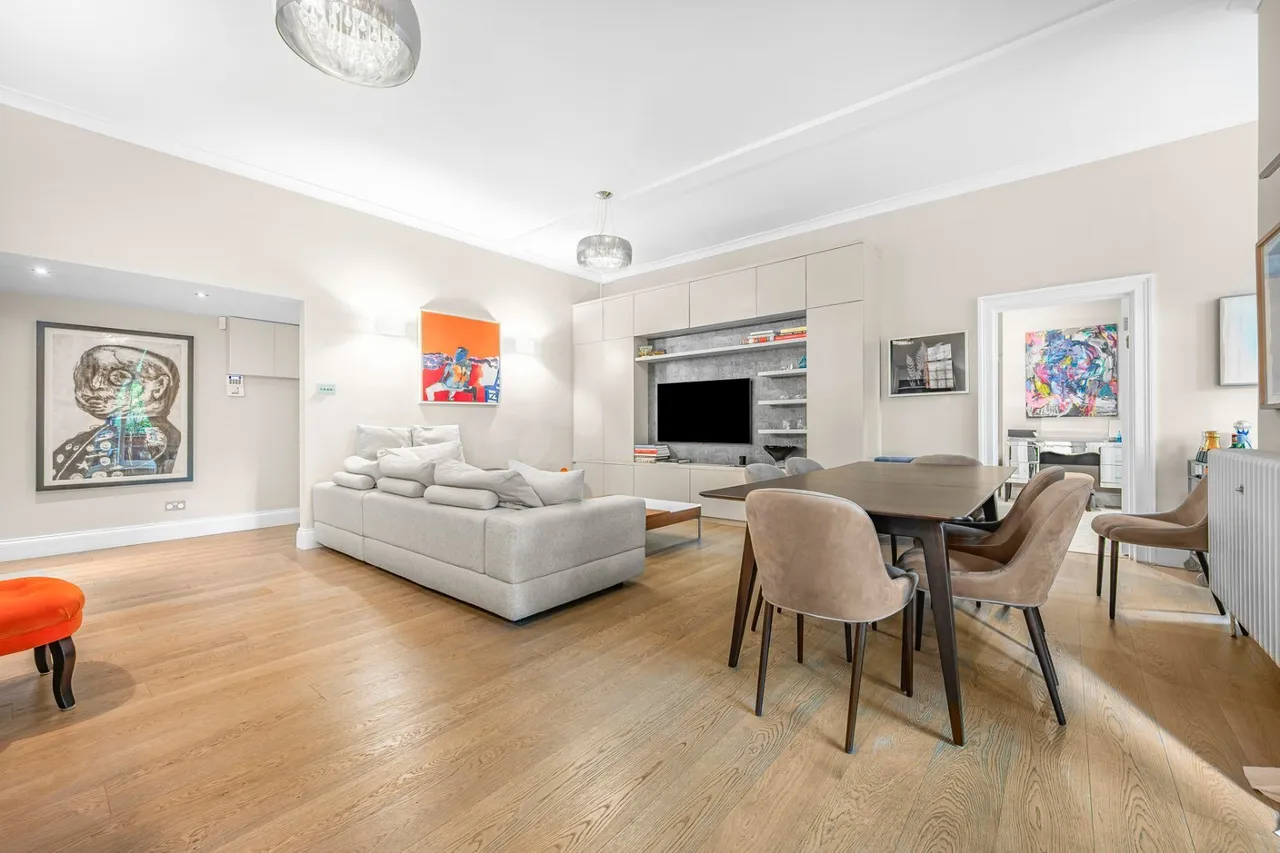 2 bed flat for sale, Fitzjohns Avenue, Hampstead, NW3