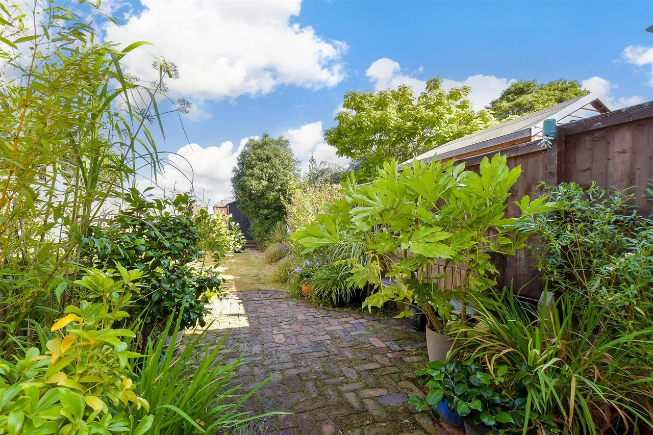 Albert Road, Gurnard, PO31, photo 8