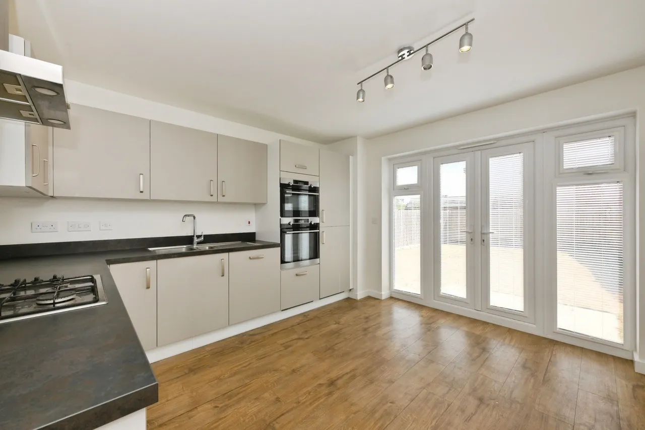 Blackbird Gardens, Langford, Biggleswade, Bedfordshire, SG18, photo 2