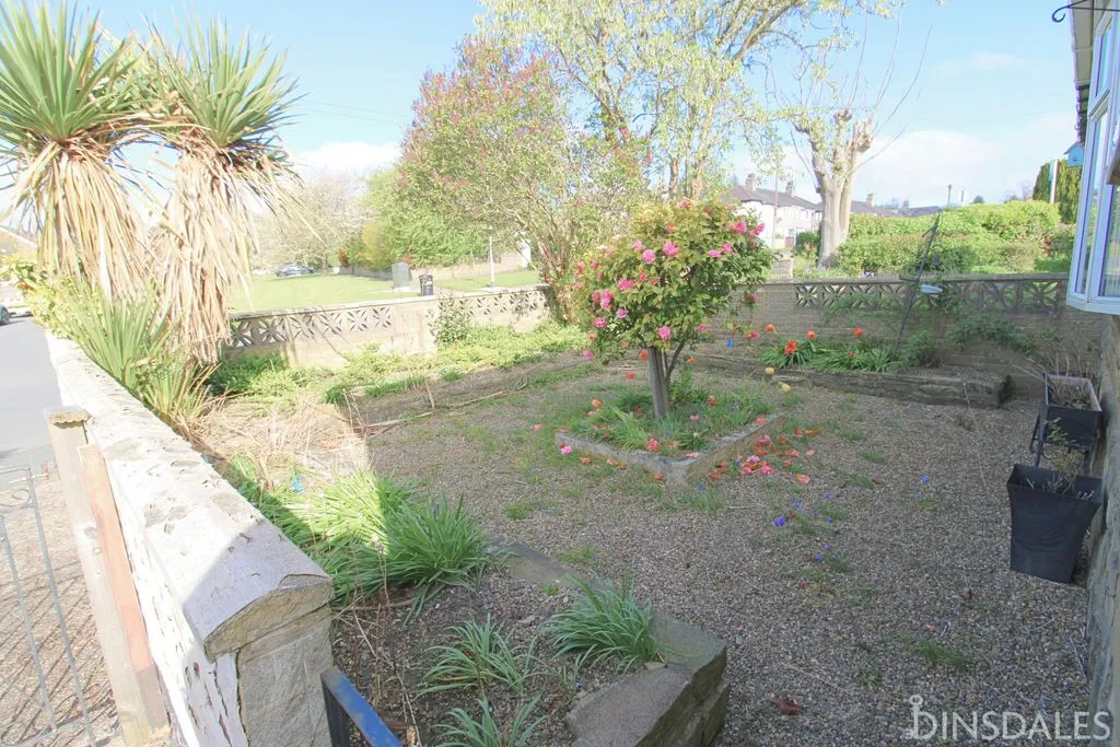 Leaventhorpe Lane, Bradford BD8 0EF, photo 8