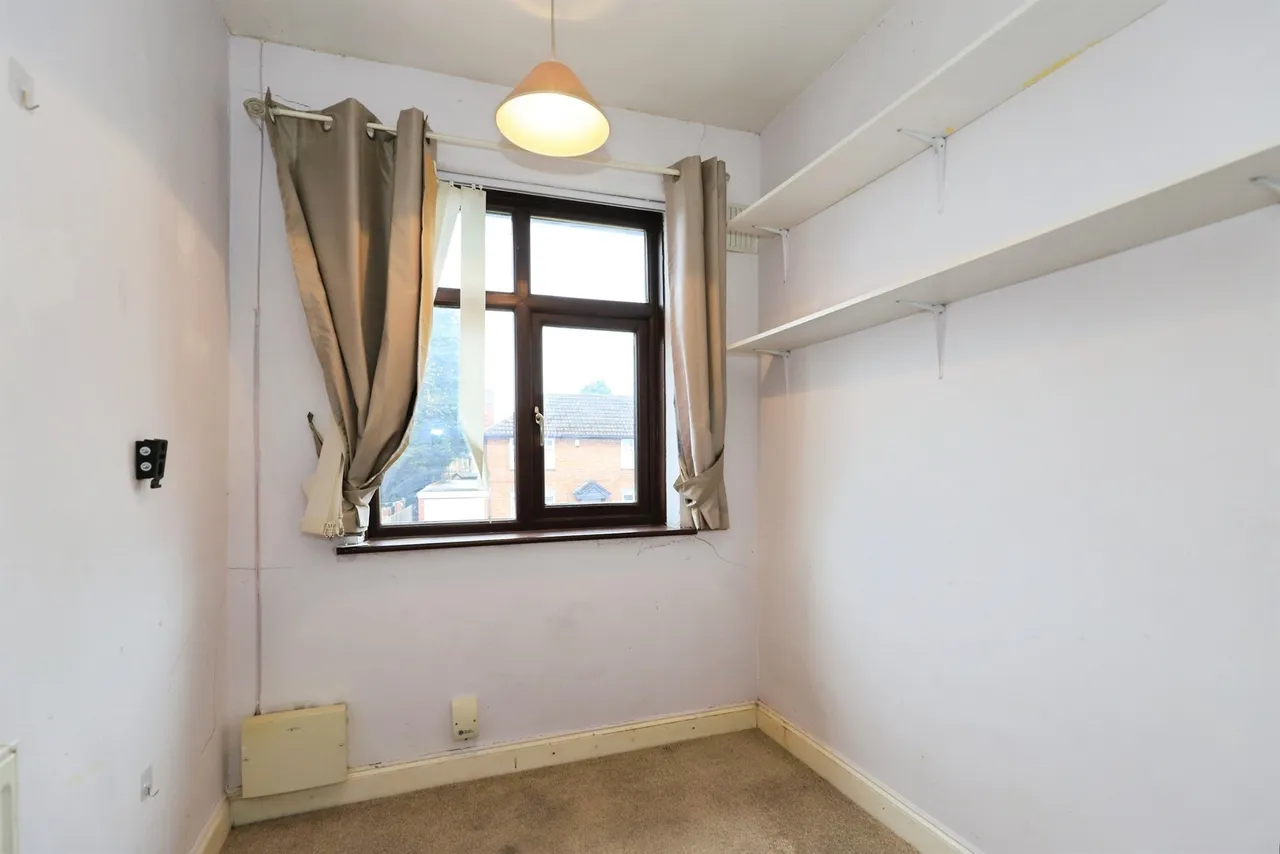Skidmore Road, Bilston, WV14, photo 17