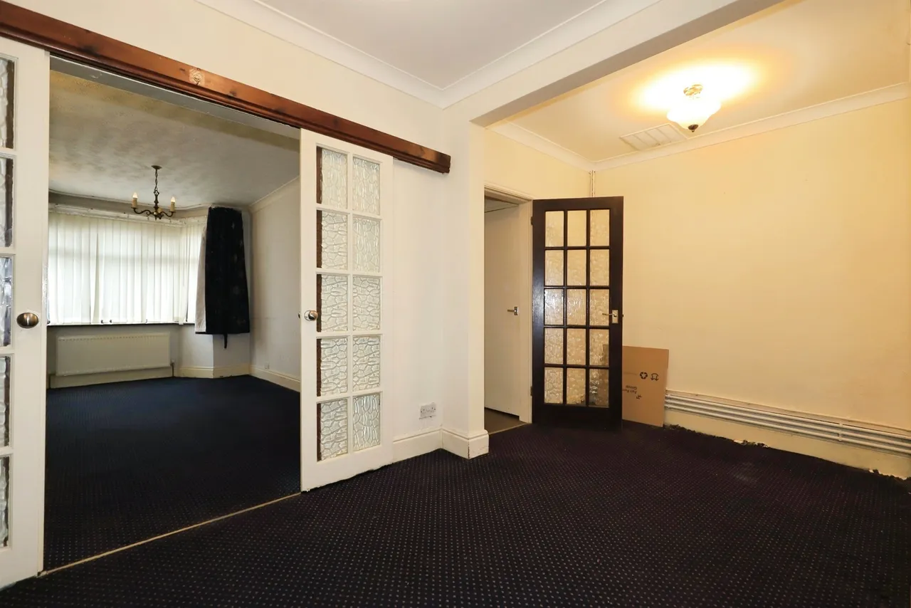 Skidmore Road, Bilston, WV14, photo 4