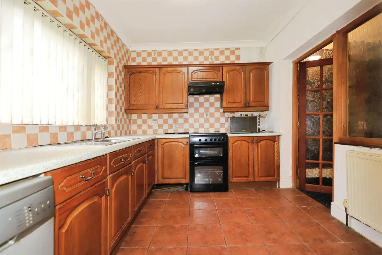 Skidmore Road, Bilston, WV14, photo 6
