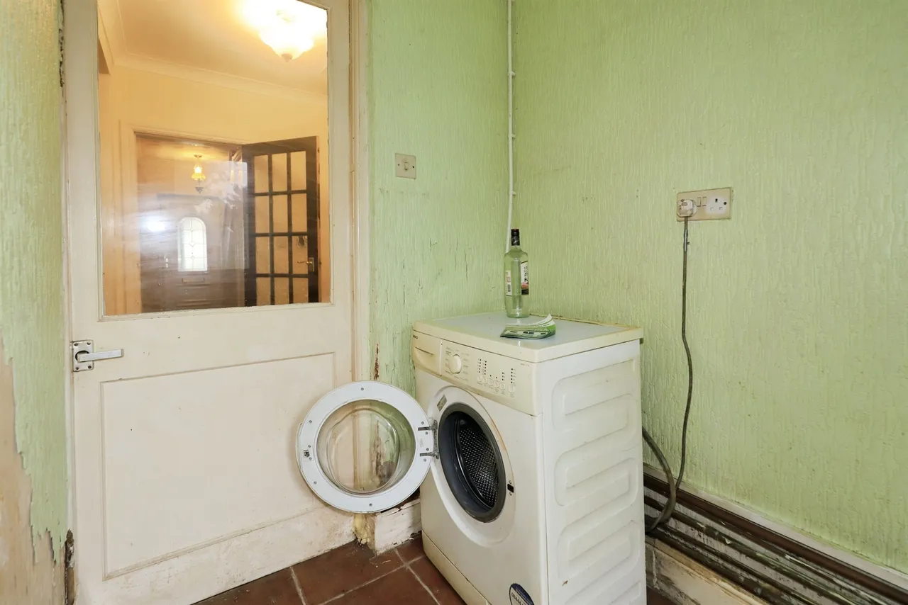Skidmore Road, Bilston, WV14, photo 8