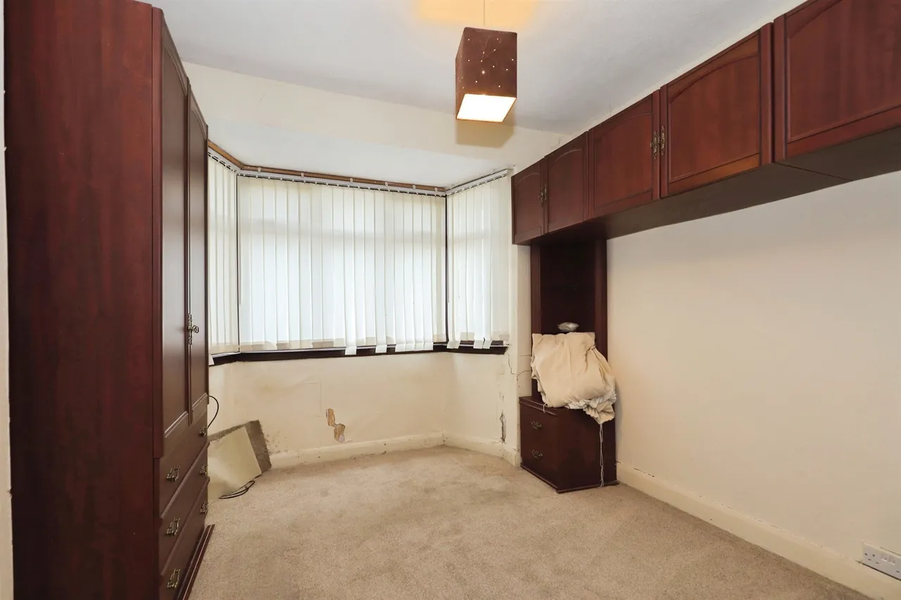 Skidmore Road, Bilston, WV14, photo 16