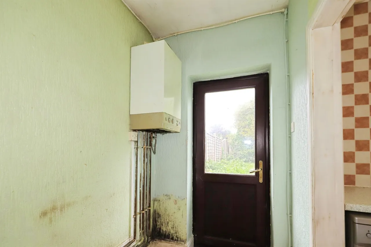 Skidmore Road, Bilston, WV14, photo 9