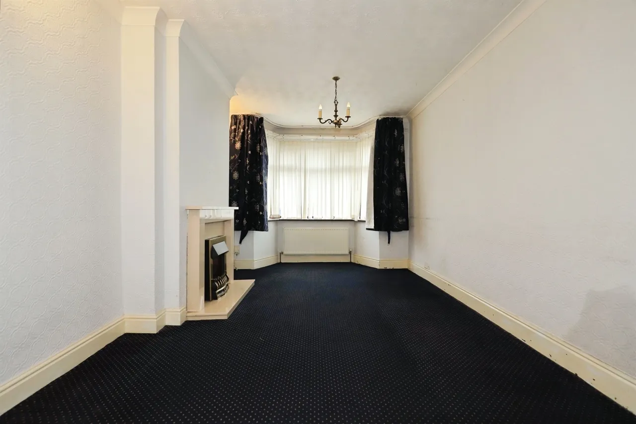 Skidmore Road, Bilston, WV14, photo 2