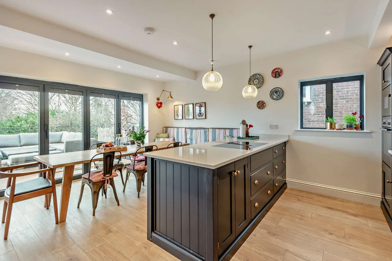 Mountside, Guildford, Surrey, GU2 4JE, photo 4