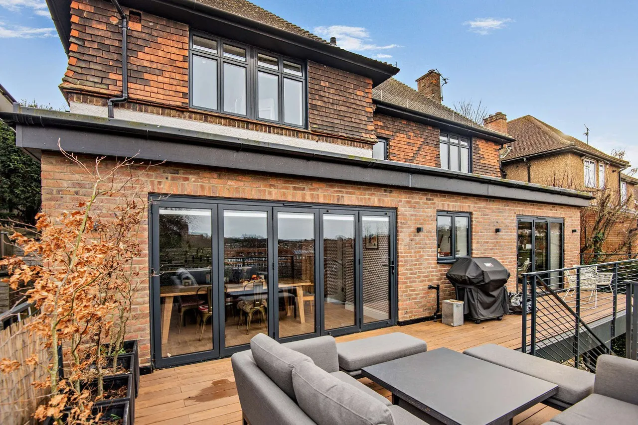 Mountside, Guildford, Surrey, GU2 4JE, photo 10