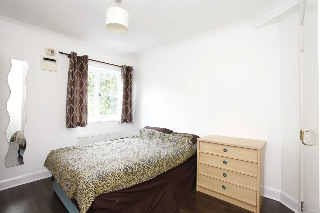 9 Moore Court, 2-10 Alexandra Road, London, photo 3