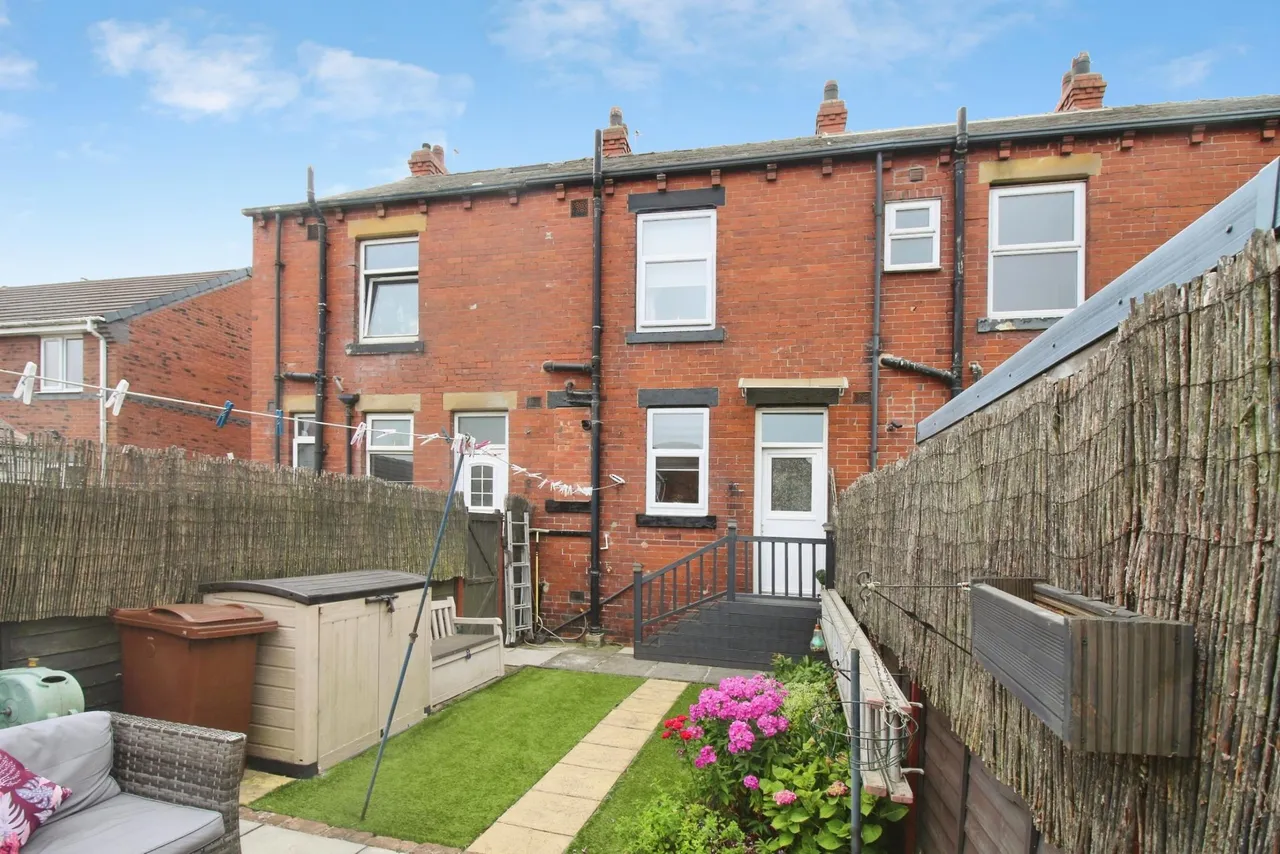 Bradford Road, Tingley, WF3, photo 13