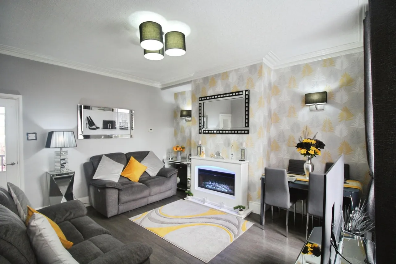 Bradford Road, Tingley, WF3, photo 5