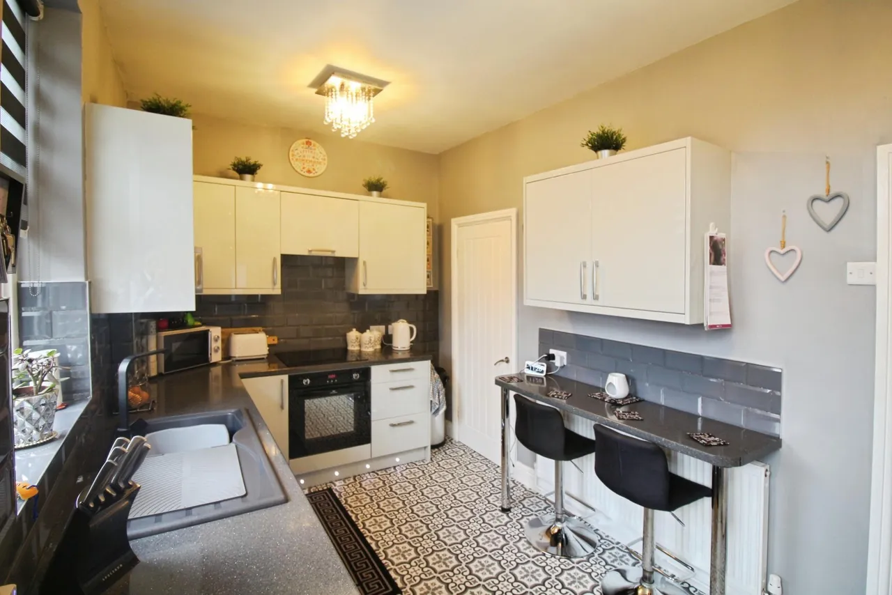 Bradford Road, Tingley, WF3, photo 4