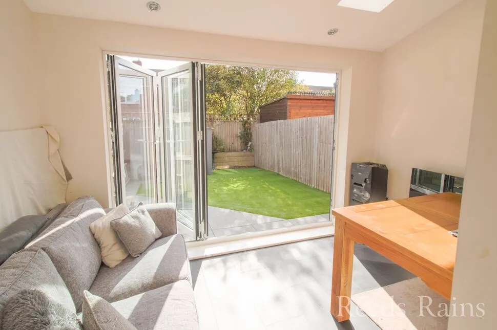 Churchill Lane, Ellesmere Port, Cheshire, CH65, photo 5