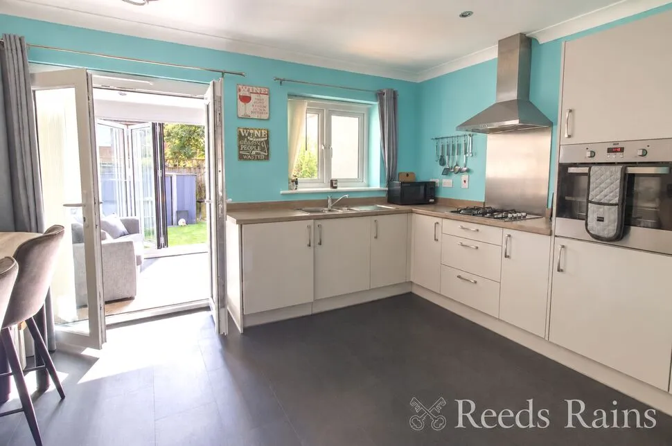 Churchill Lane, Ellesmere Port, Cheshire, CH65, photo 3