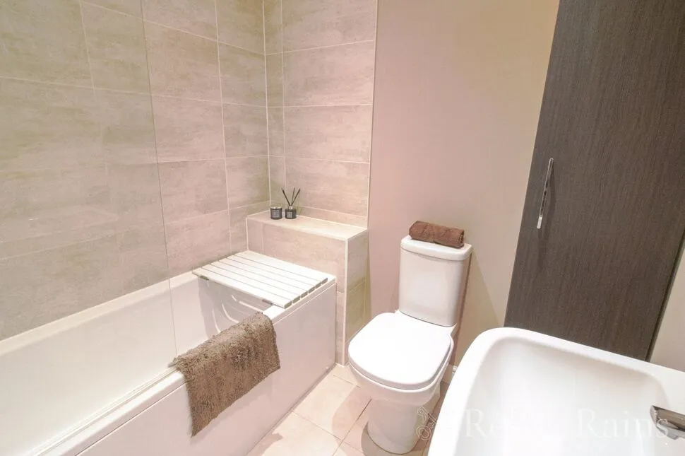Churchill Lane, Ellesmere Port, Cheshire, CH65, photo 8