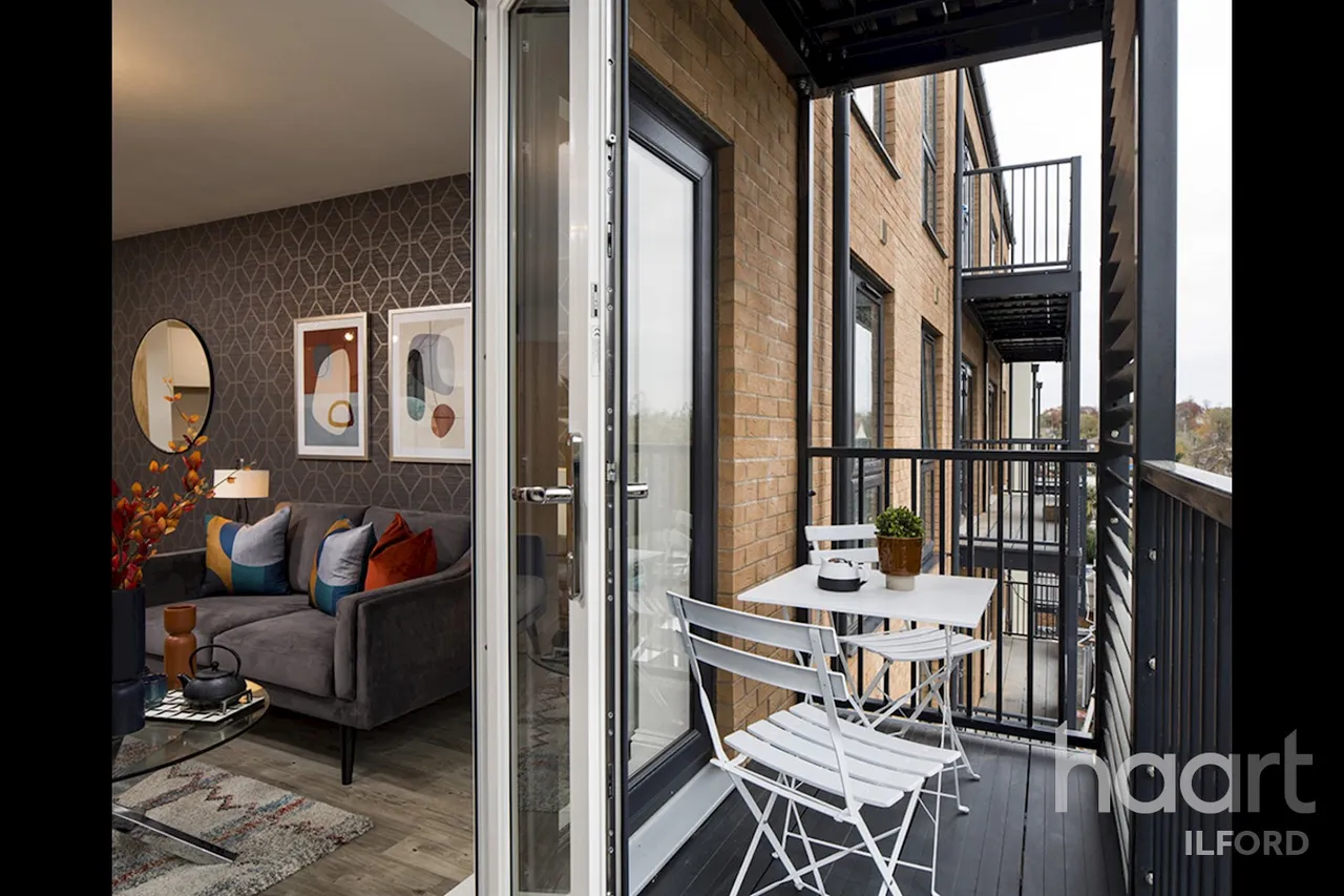 Wessex Close, London, IG3, photo 5
