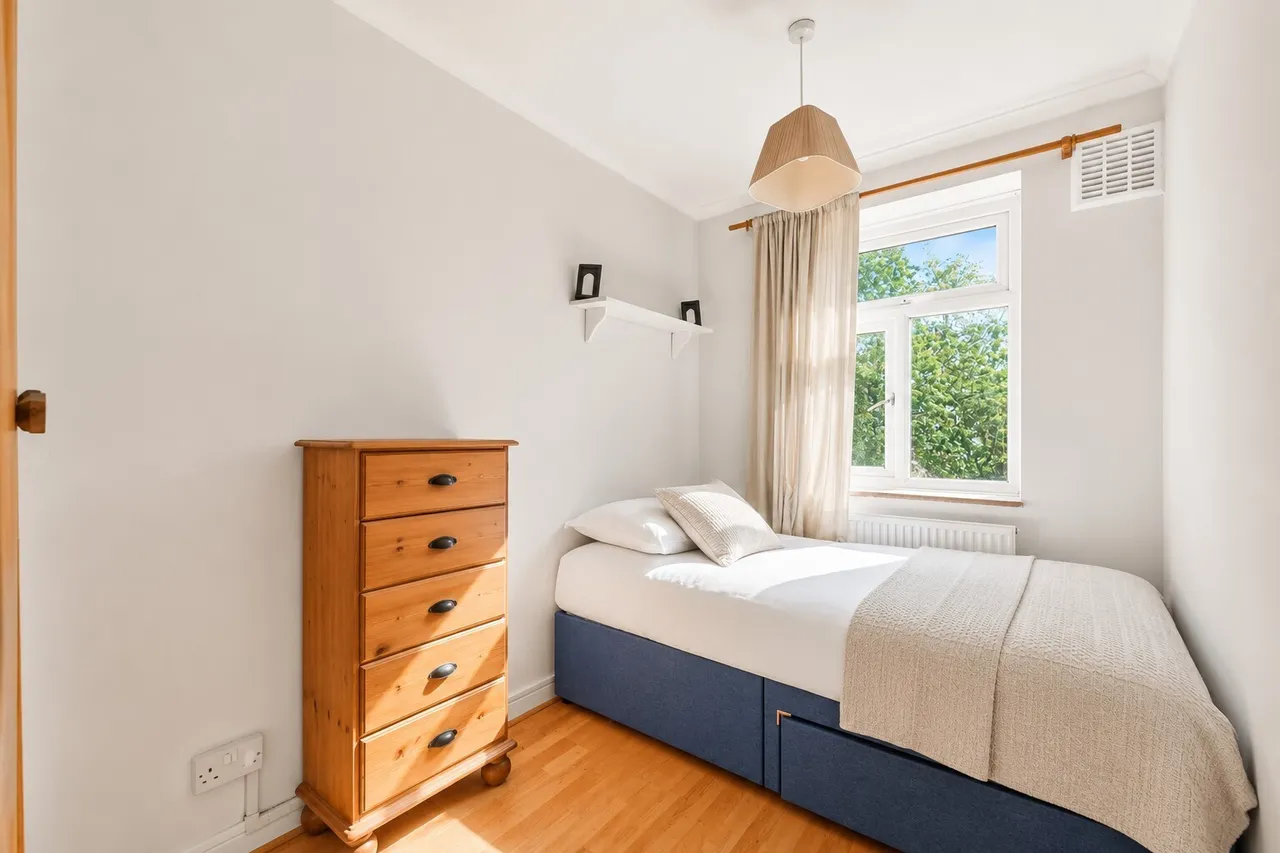 Clapham Road Estate, London, photo 8