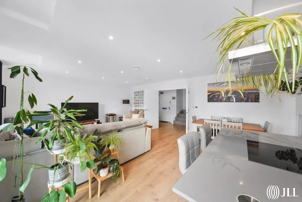 Forrester Way, London, E15, photo 16